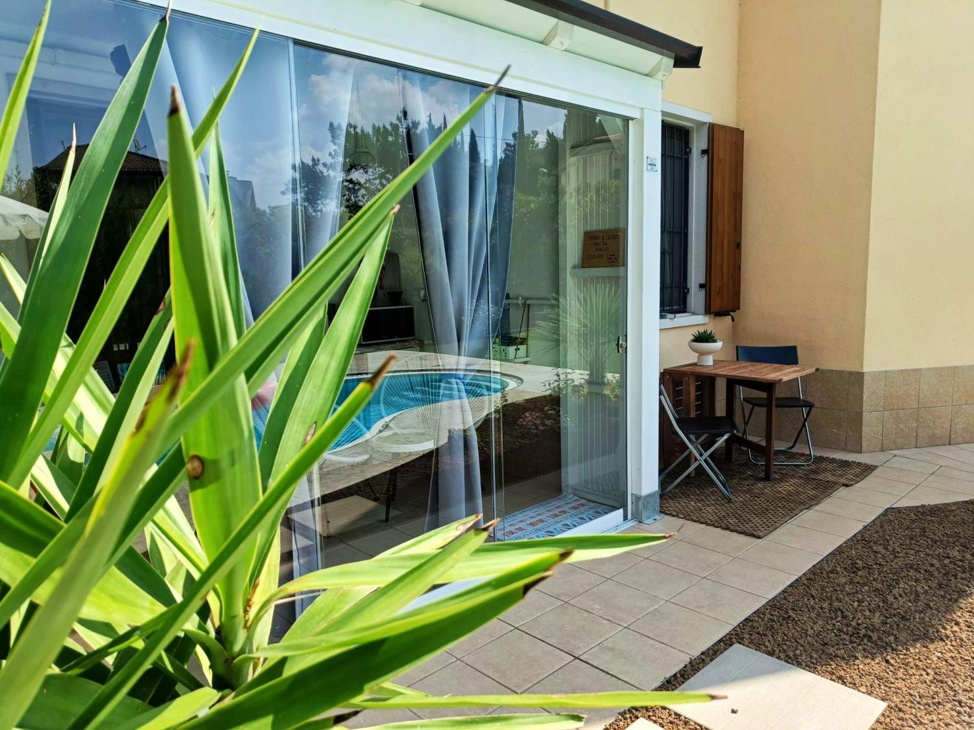 Picnic Room And Pool Кастельнуово-дель-Гарда Экстерьер фото